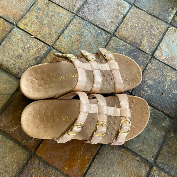 Vionic sandals - New condition - only worn once around my house - Picture 5 of 6